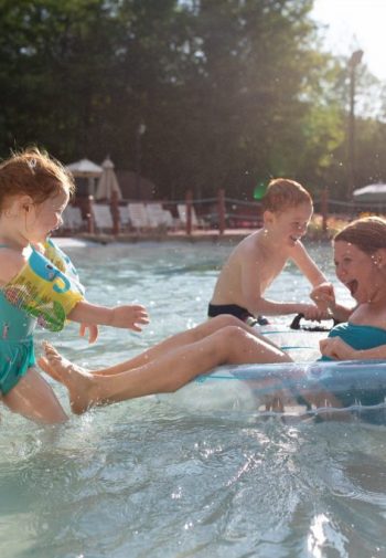 Pool, family, mom, dad, two kids